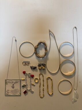 Assorted Women’s Jewelry Set in Gold and Silver Tones